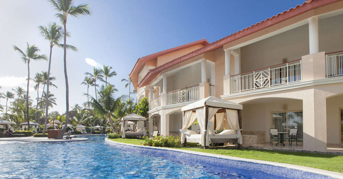 Een foto van het zwembad bij Hotel Majestic Elegance Punta Cana