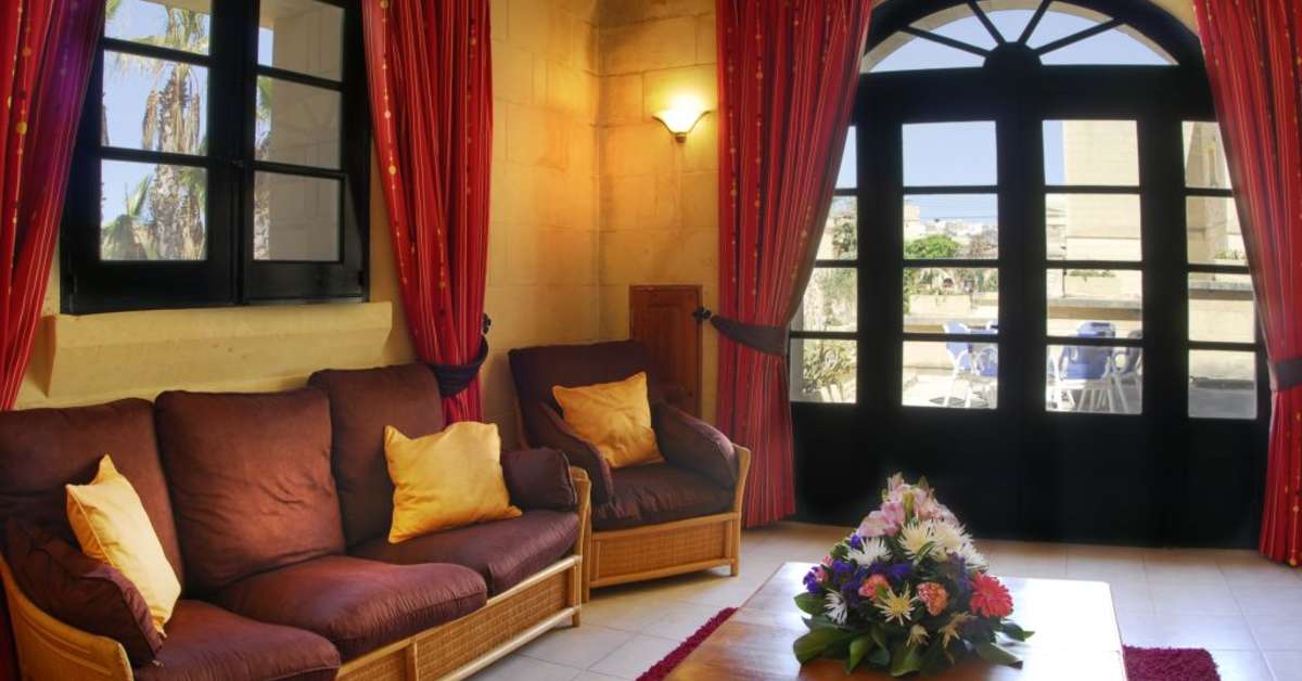 Een foto van het interieur van Villagg Tal Fanal
