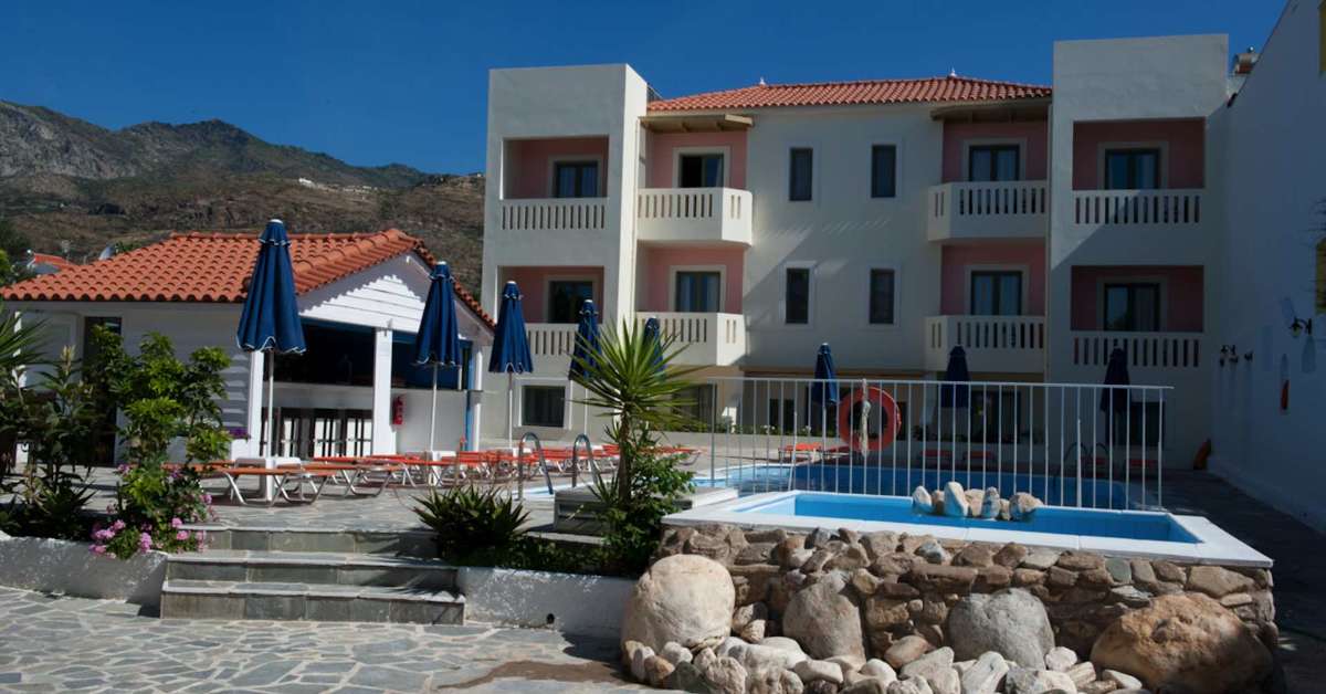 Een foto van het zwembad bij Aphrodite Hotel & Suites