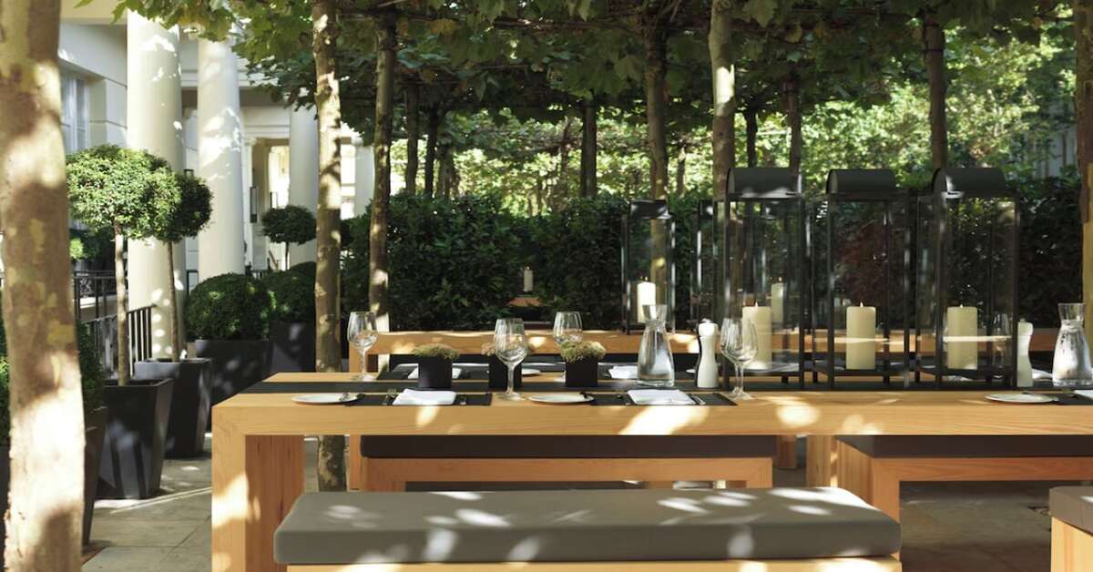 Een foto van La Suite West Hotel