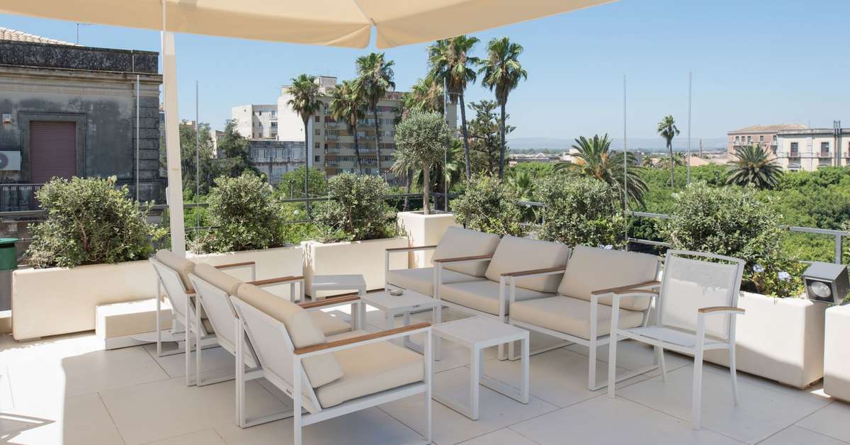 Een foto van het terras bij Caportigia Boutique Hotel