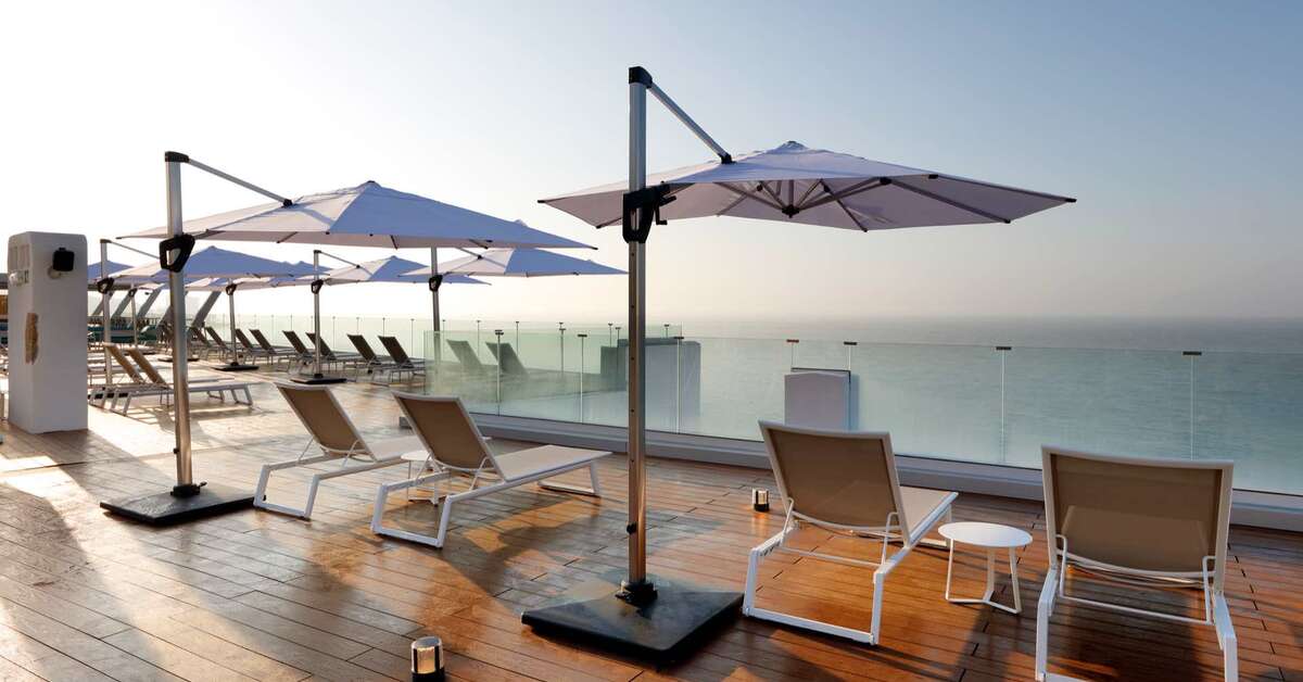 Een foto van het terras bij Benalma Hotel Costa del Sol