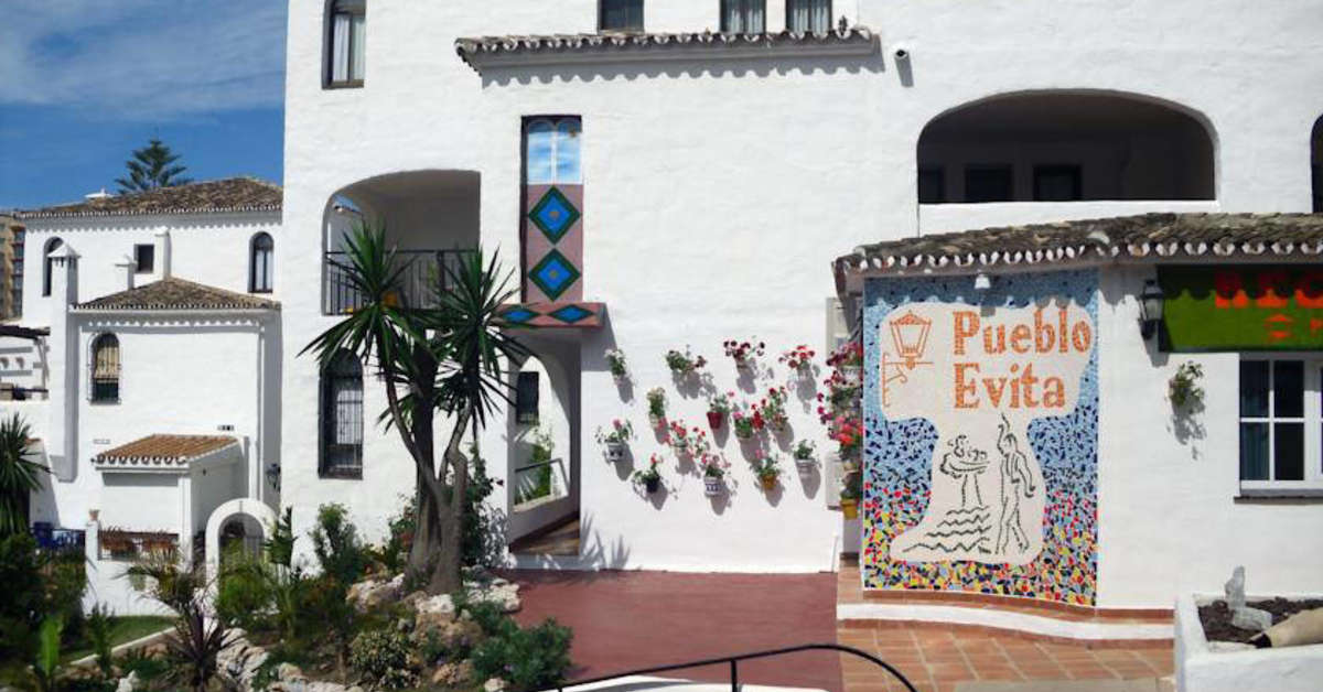 Een foto van de buitenkant van Pueblo Evita