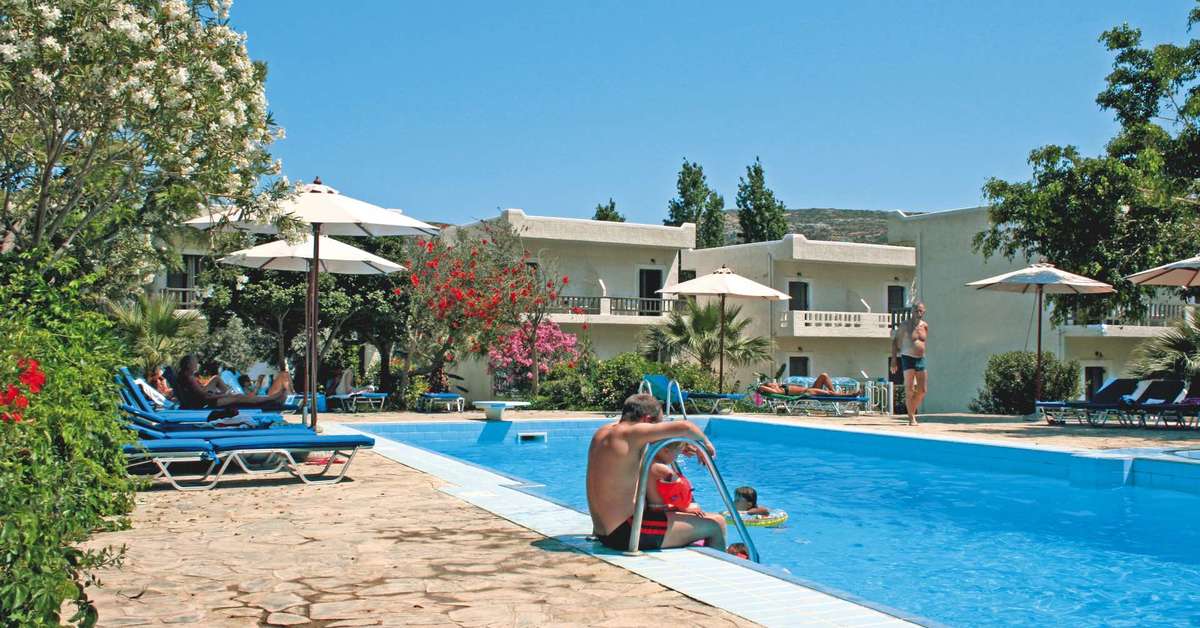 Een foto van het zwembad bij Matala Valley Village Hotel & Bungalows