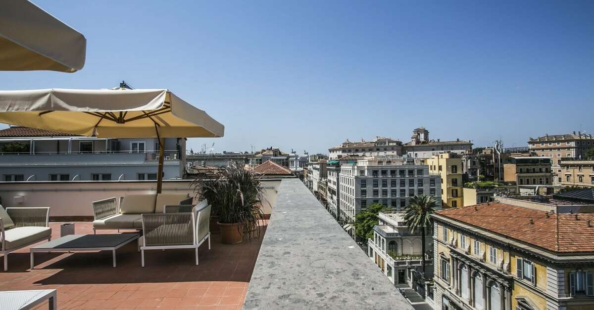 Een foto van het terras bij Rome Glam Hotel