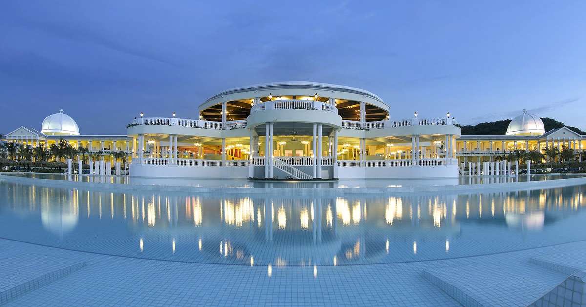Een foto van het zwembad bij Grand Palladium Jamaica Resort & Spa