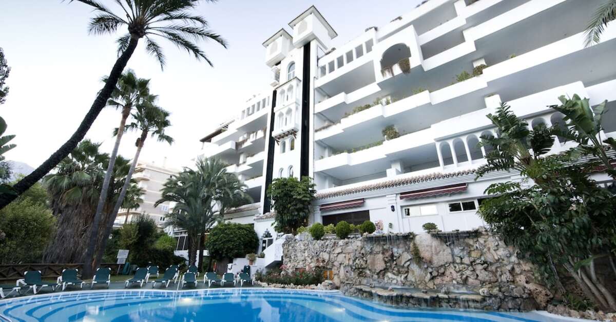 Een foto van het zwembad bij Aparthotel Monarque Sultan