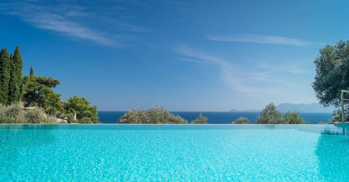 Een foto van het zwembad bij Armonia Bay Hotel