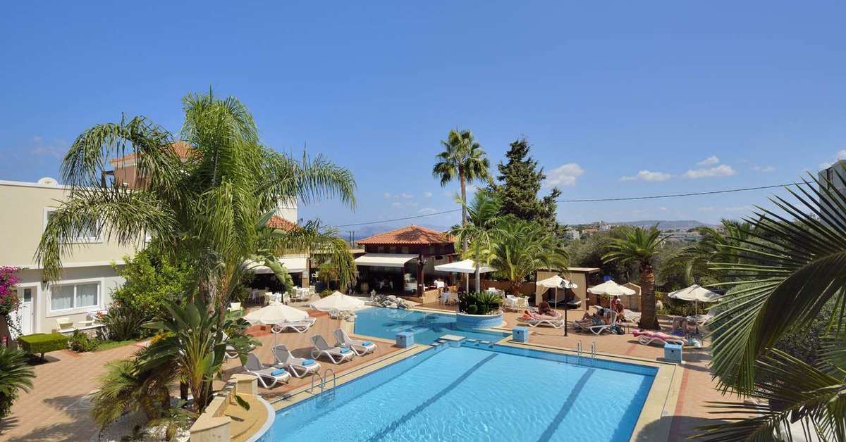 Ein Foto vom Pool im Zeus Village Resort