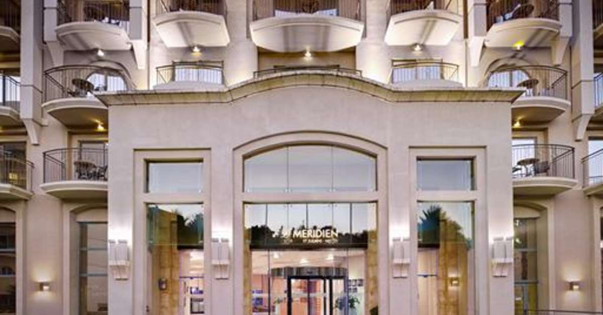 Ein Foto von der Außenansicht des Malta Marriott Hotel & Spa