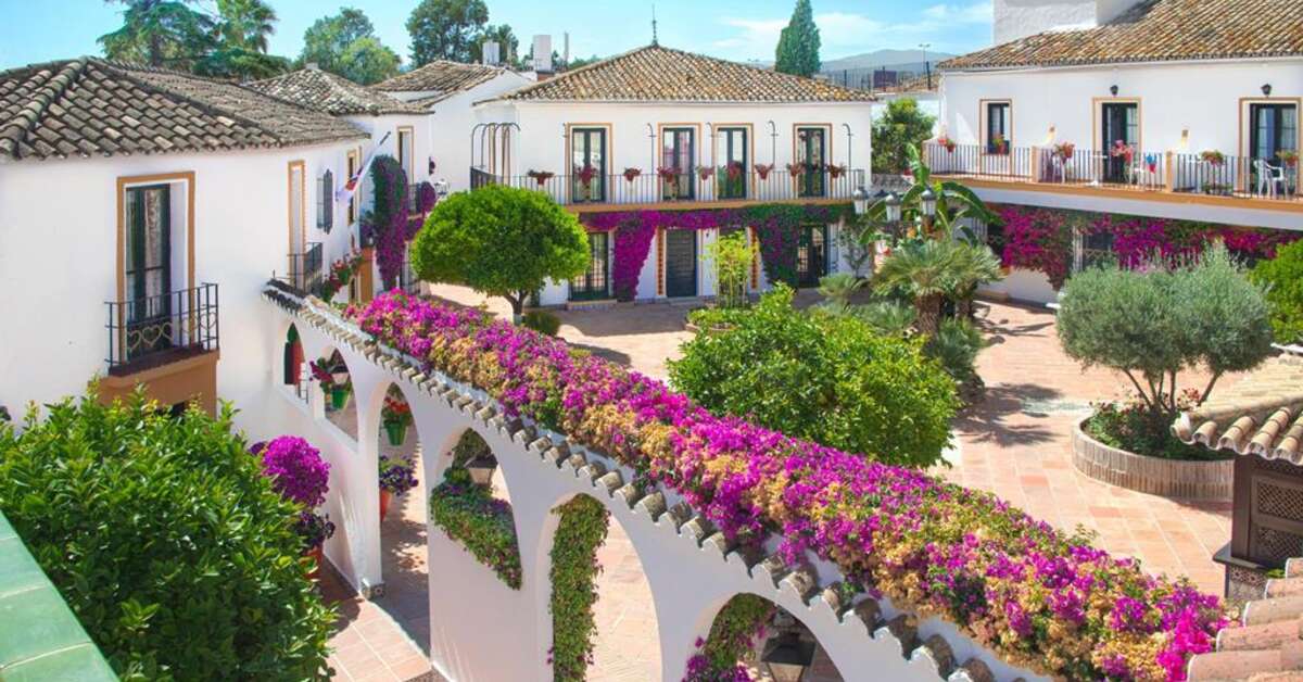 Een foto van het terras bij Globales Pueblo Andaluz