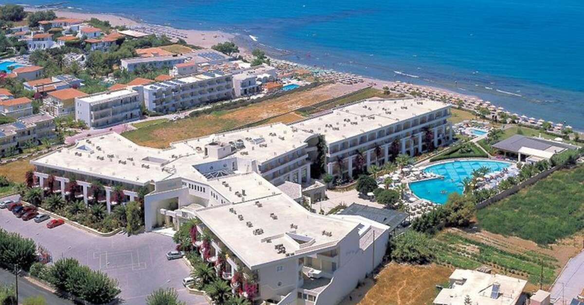 Een foto van de buitenkant van Rethymno Palace Hotel