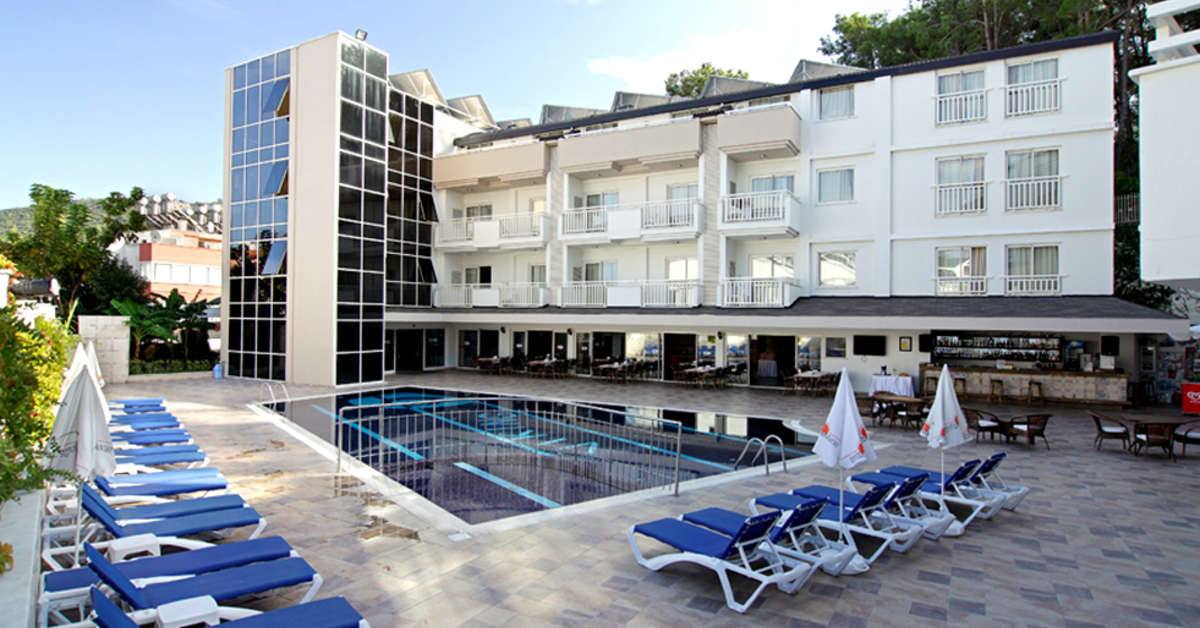 Een foto van het zwembad bij Viking Express Hotel