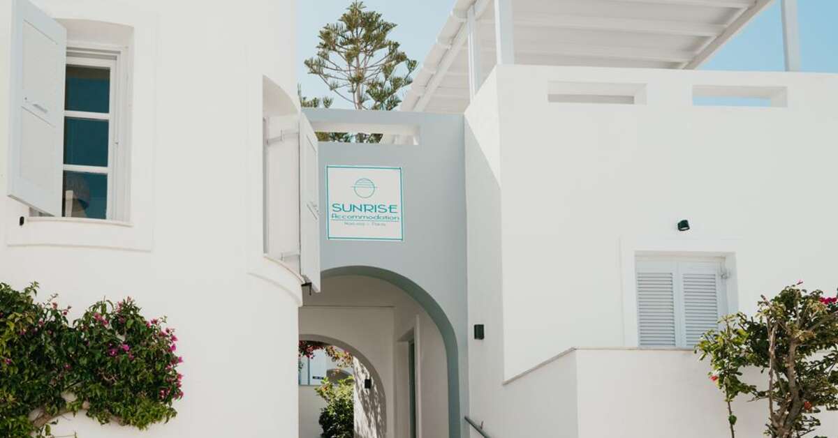 Een foto van Sunrise Paros by Mr and Mrs White