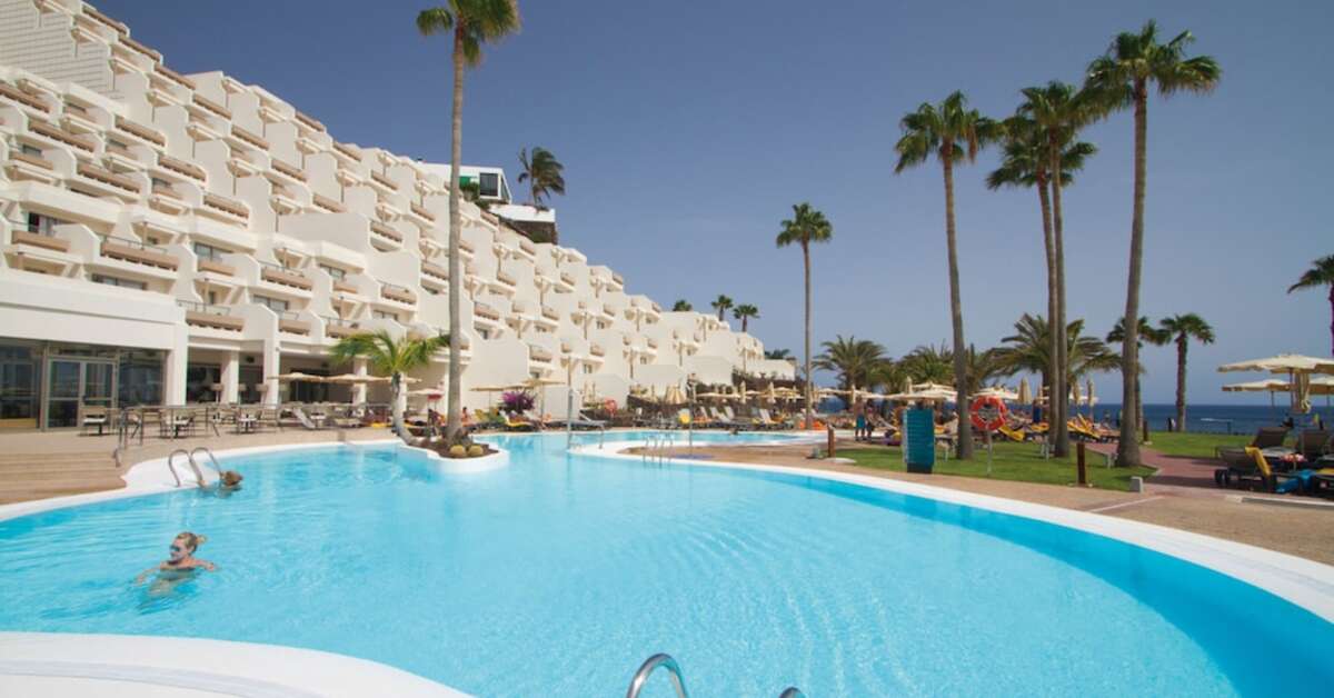 Ein Foto vom Pool im Hotel Riu Palace Calypso