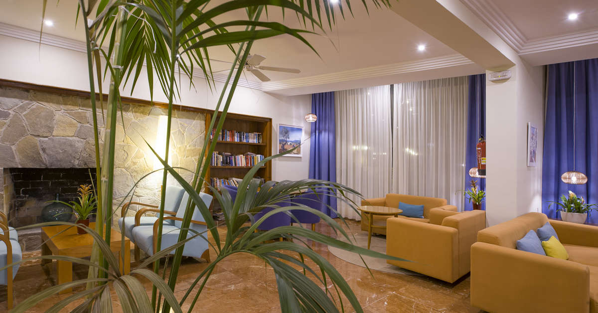 Een foto van het interieur van Hotel Osiris Ibiza