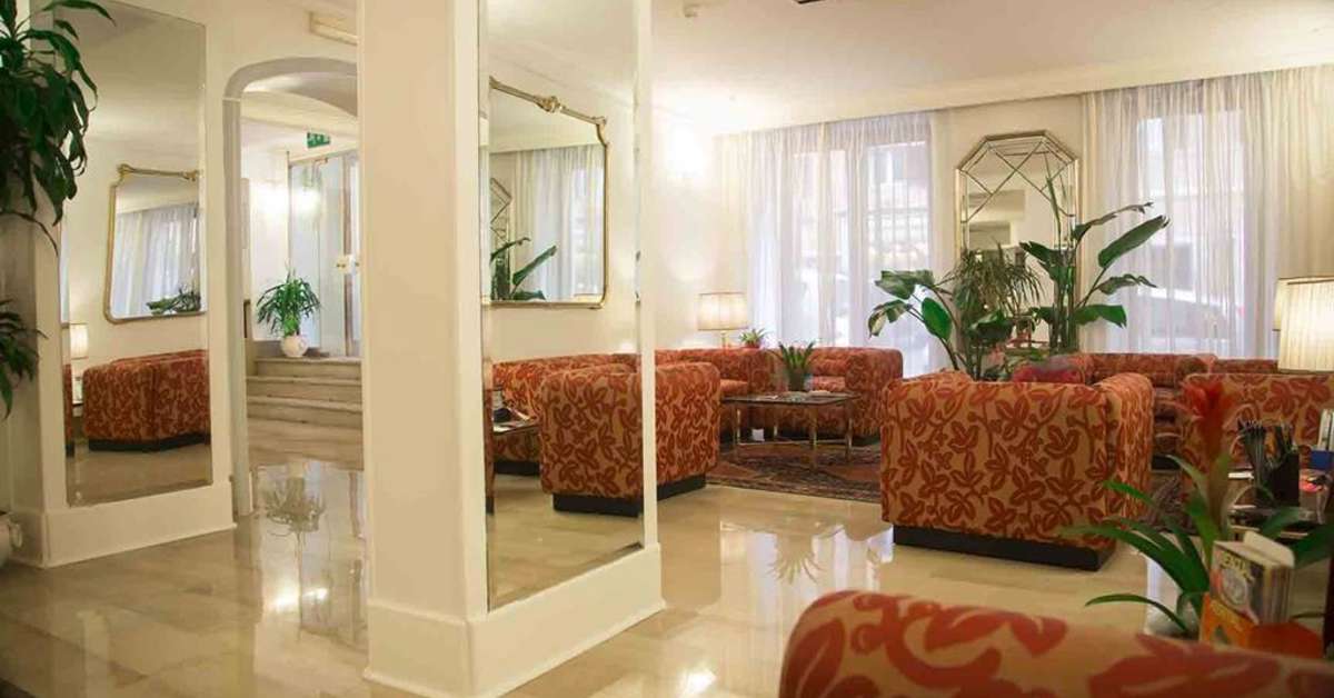 Een foto van het interieur van Hotel Cecil Rome