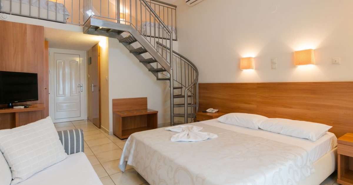 Een foto van The Boutique Louloudis