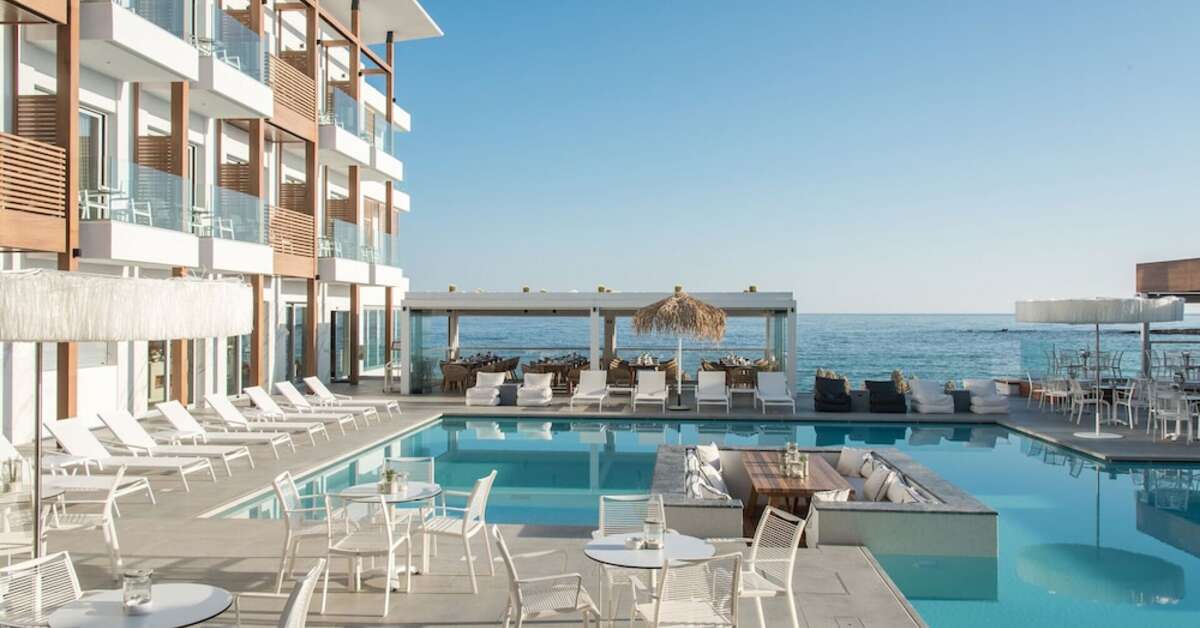 Een foto van het zwembad bij Enorme Ammos Beach Hotel