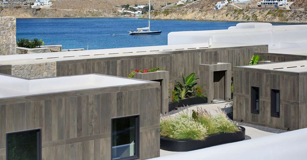 Een foto van de buitenkant van Aeonic Suites & Spa