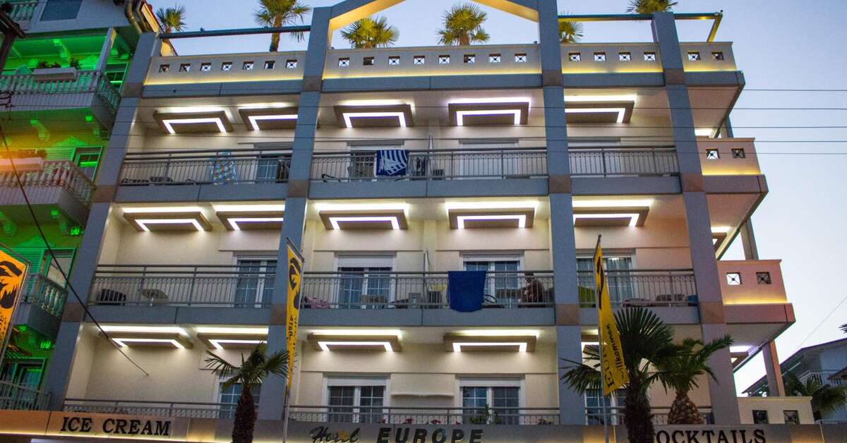 Een foto van de buitenkant van Hotel Europe