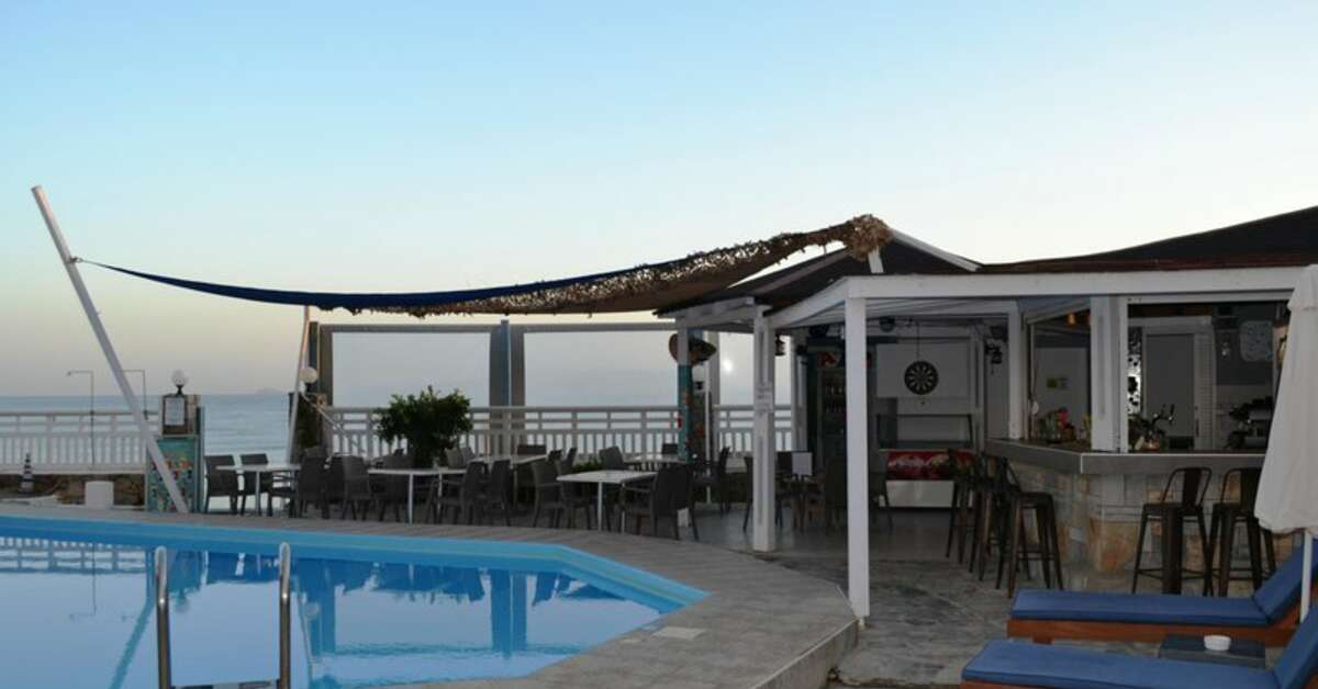 Een foto van het zwembad bij Sunset Beach Hotel