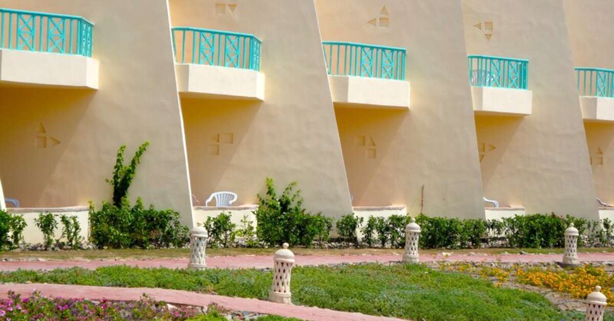 Een foto van de buitenkant van Onatti Beach Resort