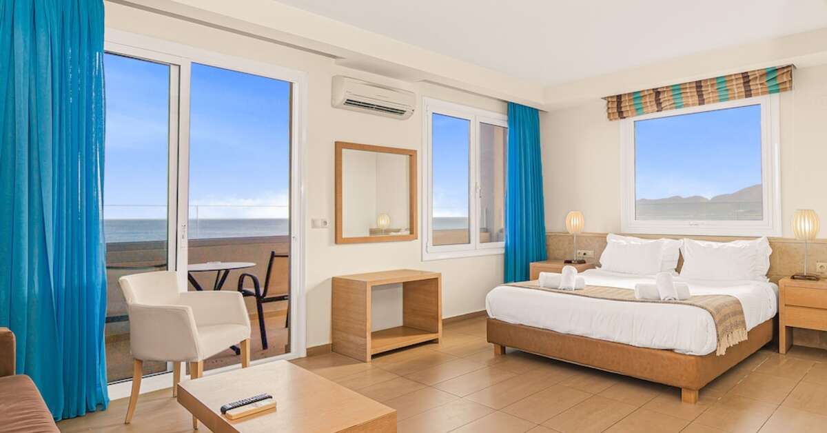 Ein Foto Glaros Beach Hotel