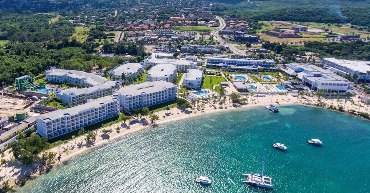 Een foto van de buitenkant van Riu Montego Bay
