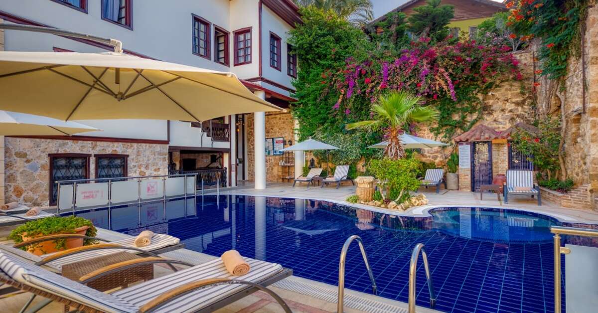 Ein Foto vom Pool im Dogan Hotel by Prana Hotels & Resorts