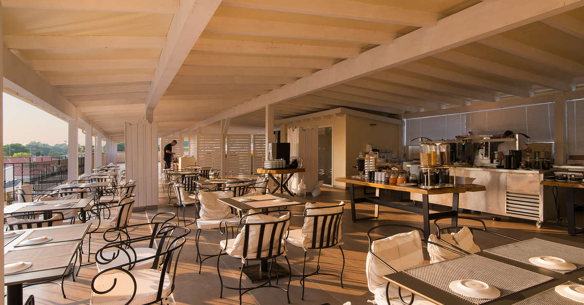 Een foto van de faciliteiten bij Neikos Mediterraneo Luxury Suites