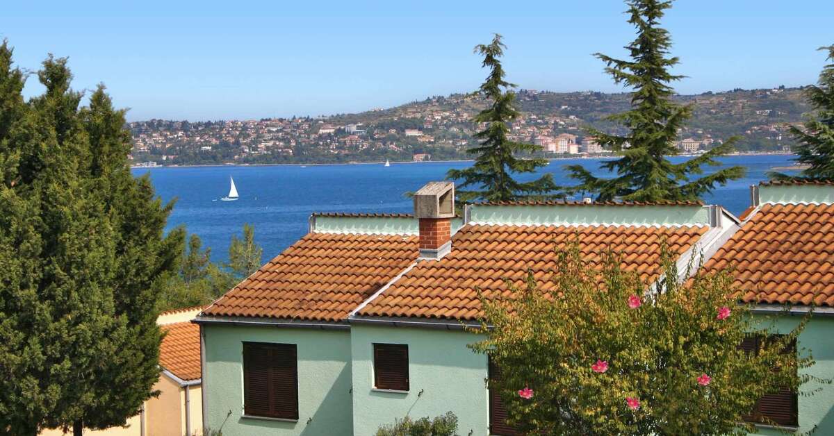 Een foto van de buitenkant van Appartementen Kanegra Plava Laguna