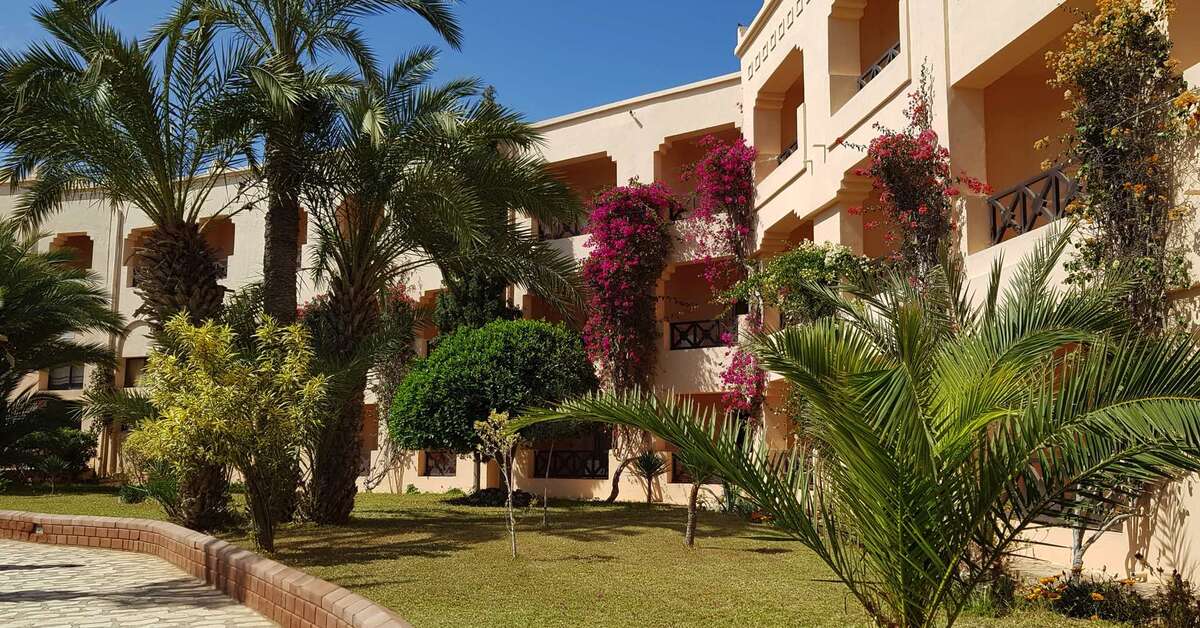 Een foto van de buitenkant van Vincci Safira Palms
