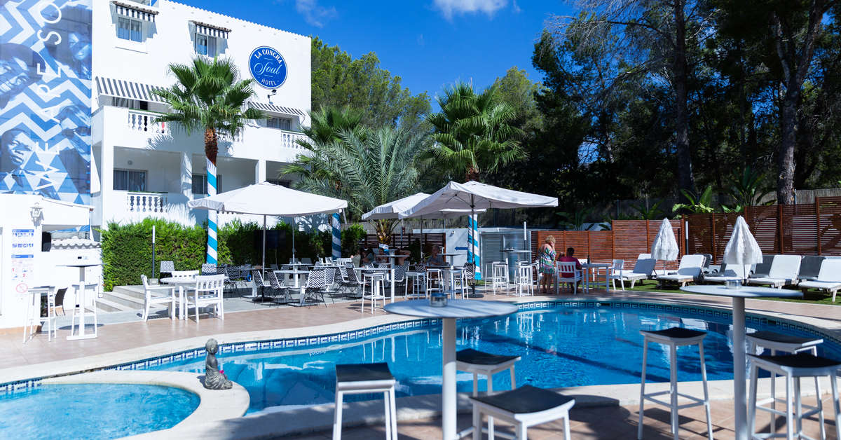 Een foto van het zwembad bij Hotel La Concha Soul