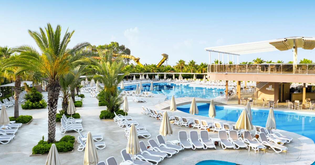 Een foto van het zwembad bij Sunmelia Beach Resort & Spa