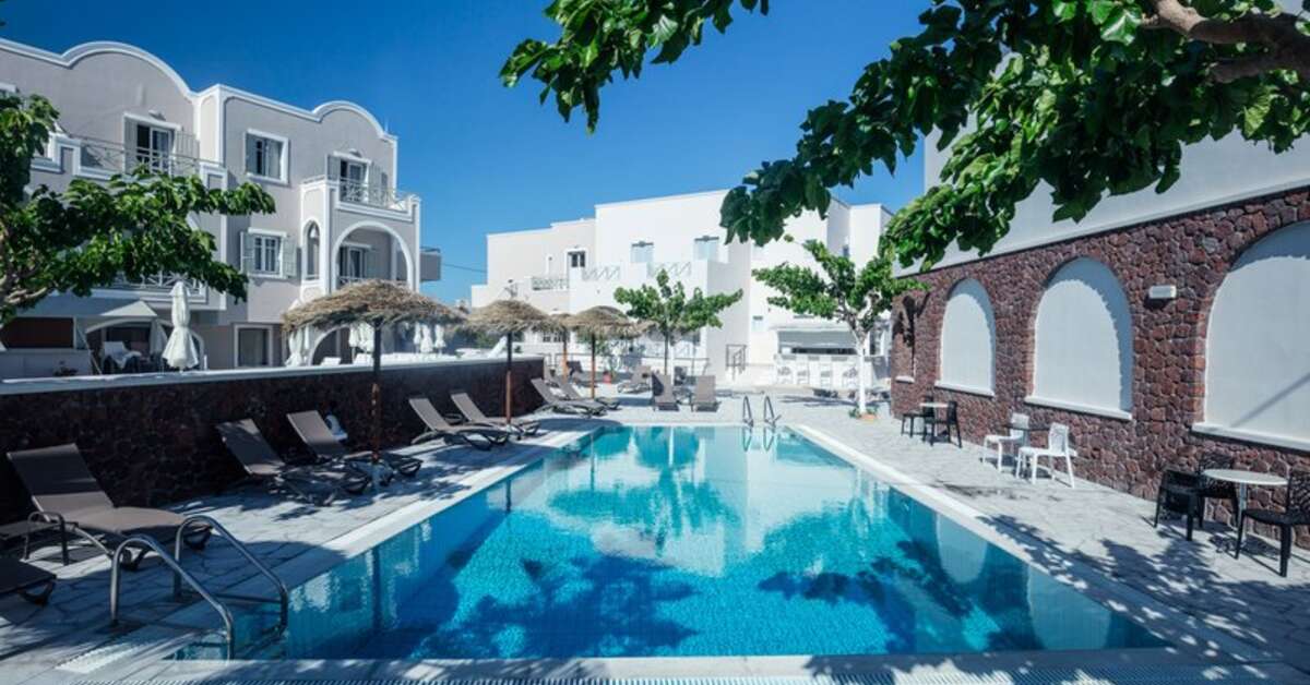 Een foto van het zwembad bij Selini Hotel