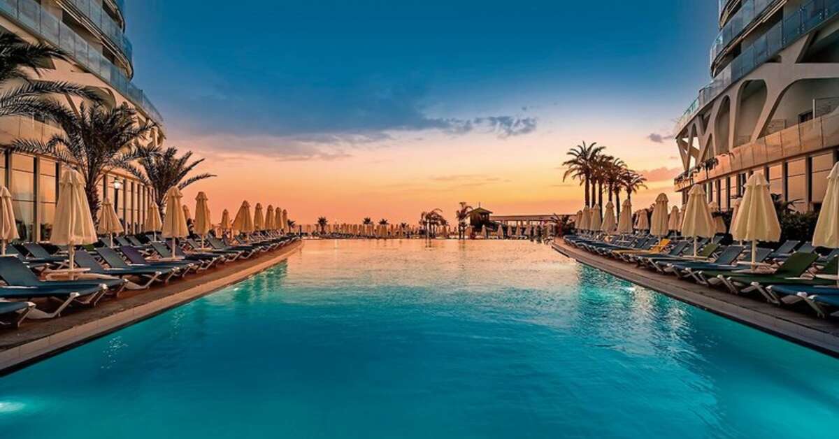 Een foto van het zwembad bij Vikingen Infinity Resort & Spa
