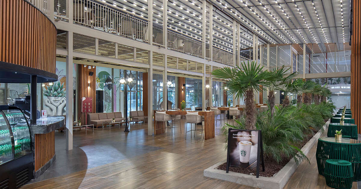 Een foto van het interieur van Nirvana Cosmopolitan