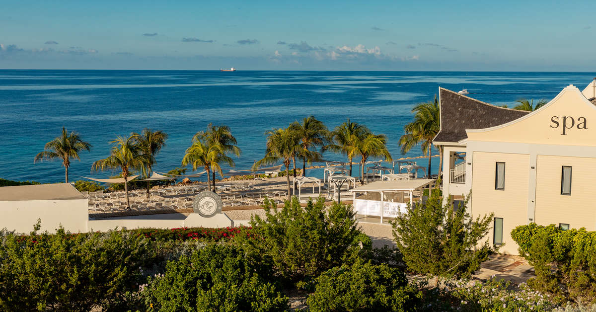 Een foto van de buitenkant van Papagayo Beach Hotel