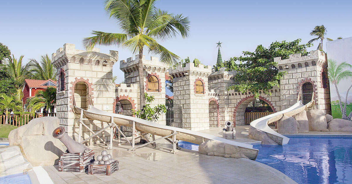 Ein Foto vom Pool im Hotel Majestic Colonial Punta Cana