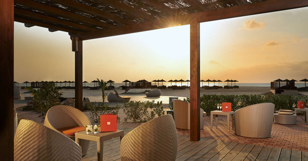 Een foto van het terras bij Melia Dunas Beach Resort & Spa
