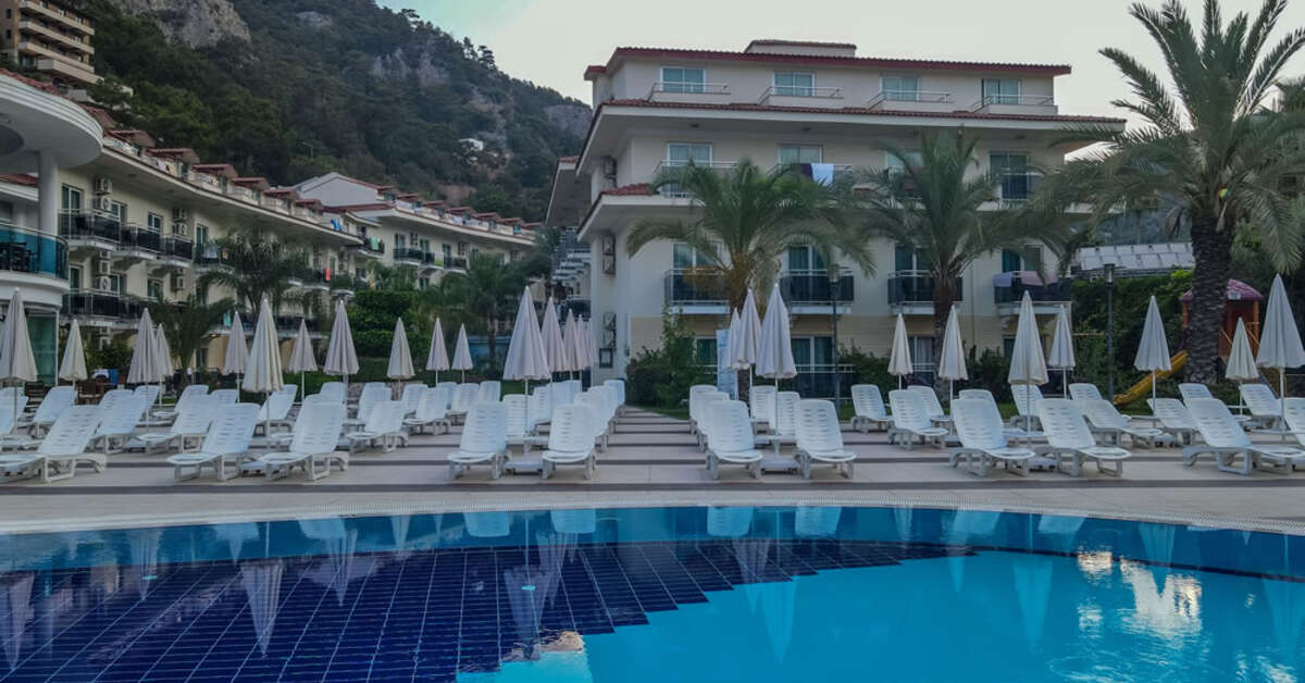 Een foto van het zwembad bij Montebello Resort