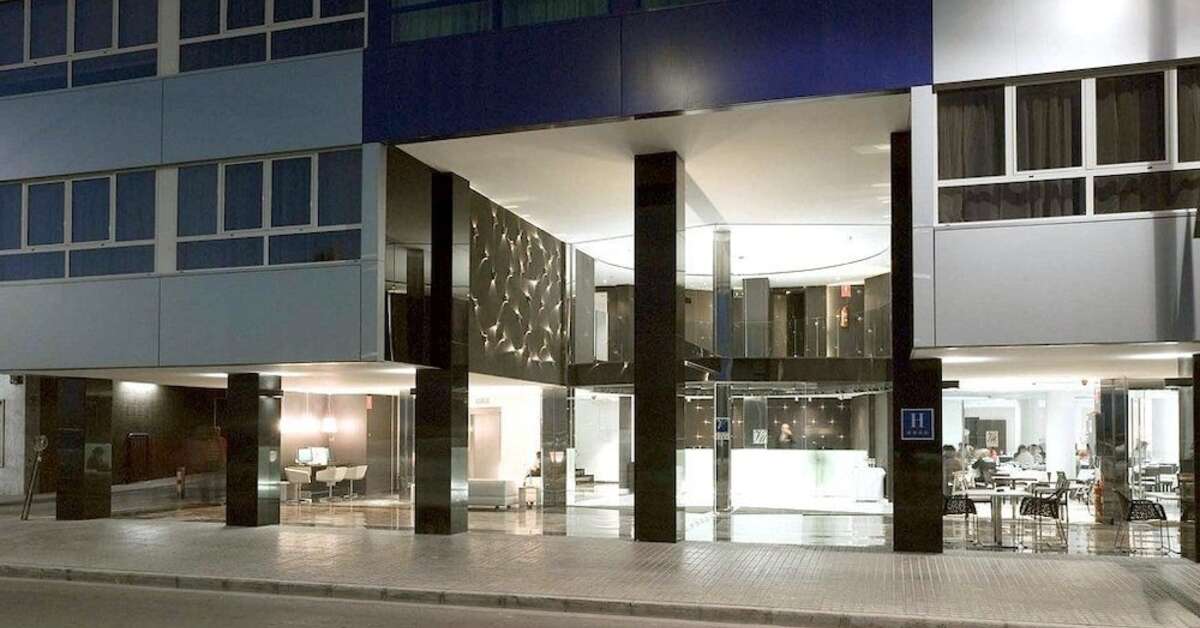 Een foto van de buitenkant van Villa del Mar Hotel
