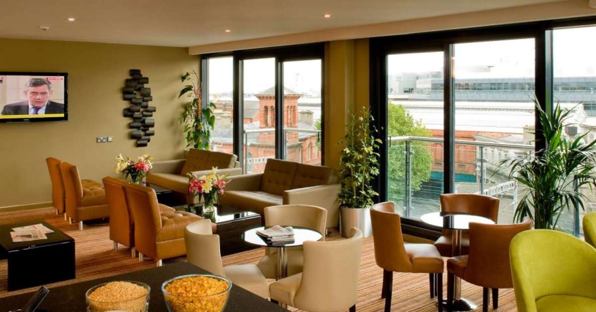 Een foto van The Address Connolly