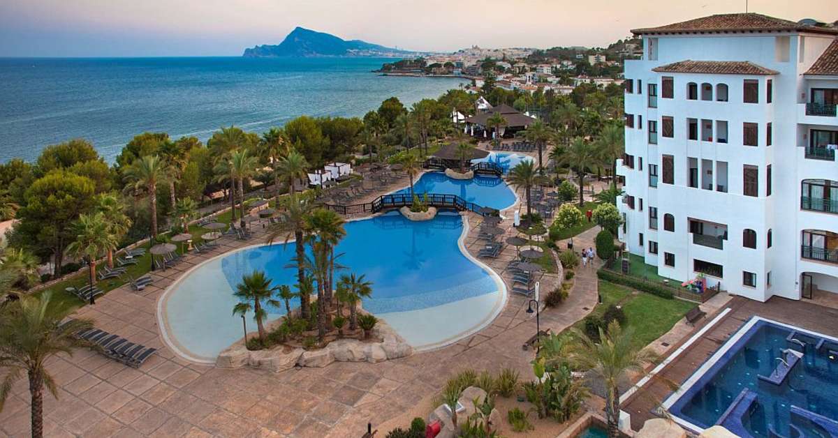 Een foto van het zwembad bij SH Villa Gadea