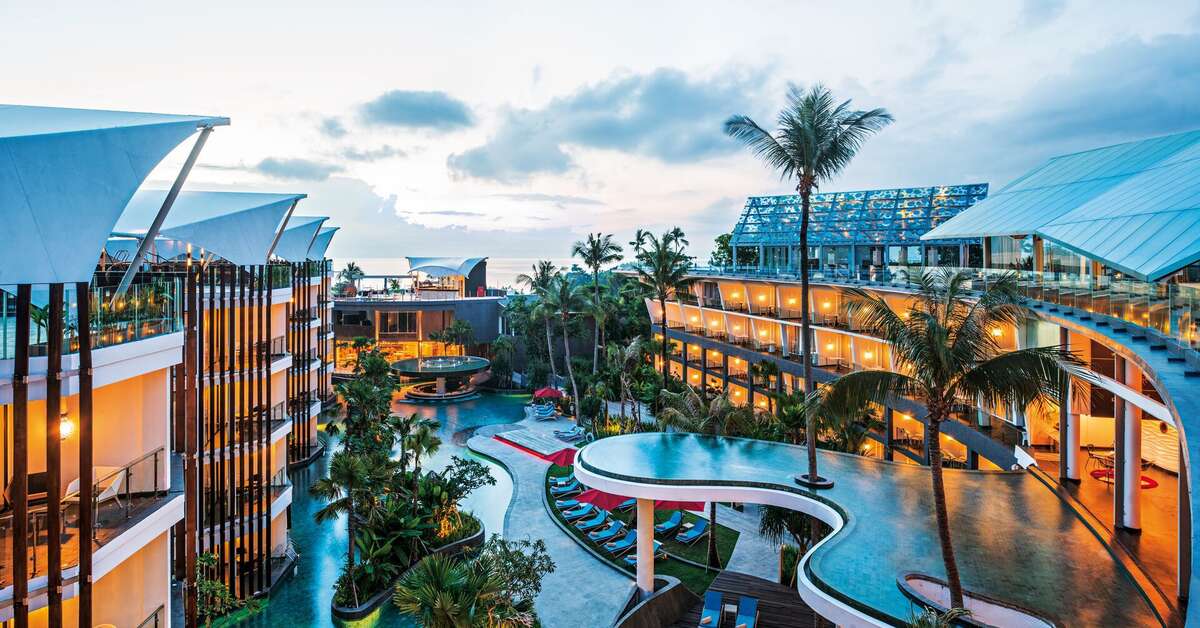 Een foto van het zwembad bij Le Meridien Bali Jimbaran