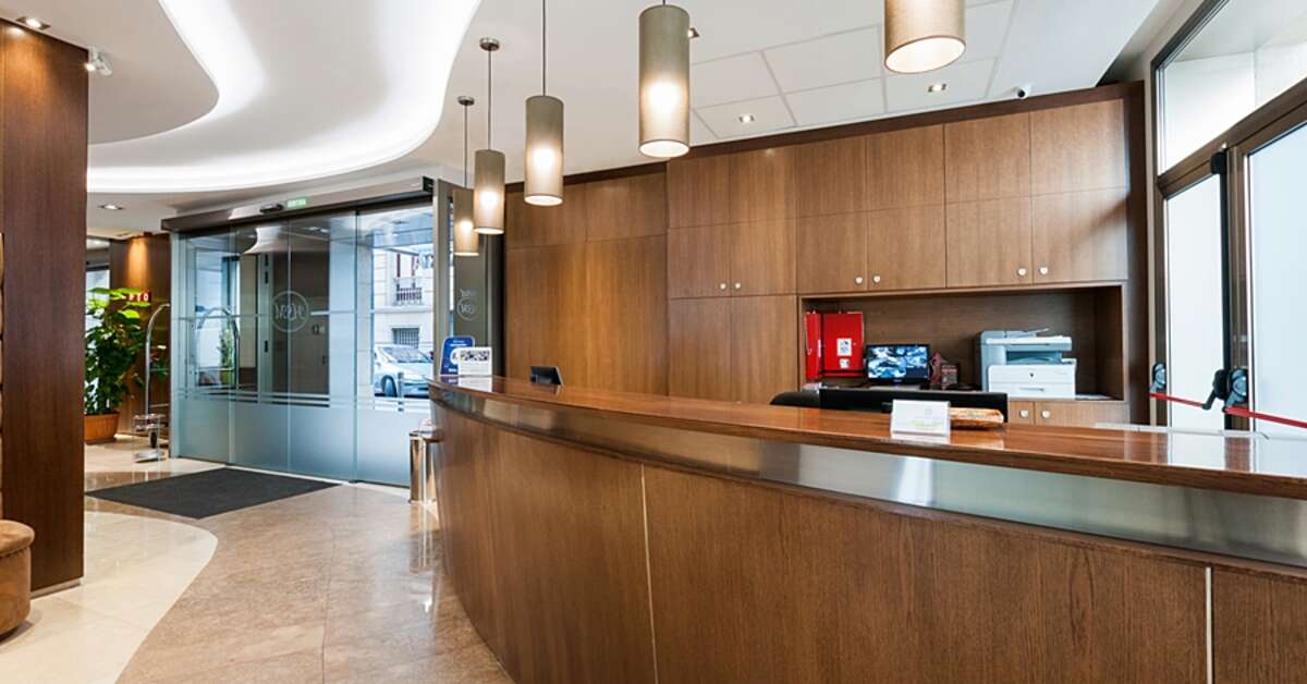 Een foto van het interieur van Hotel Santa Marta Barcelona