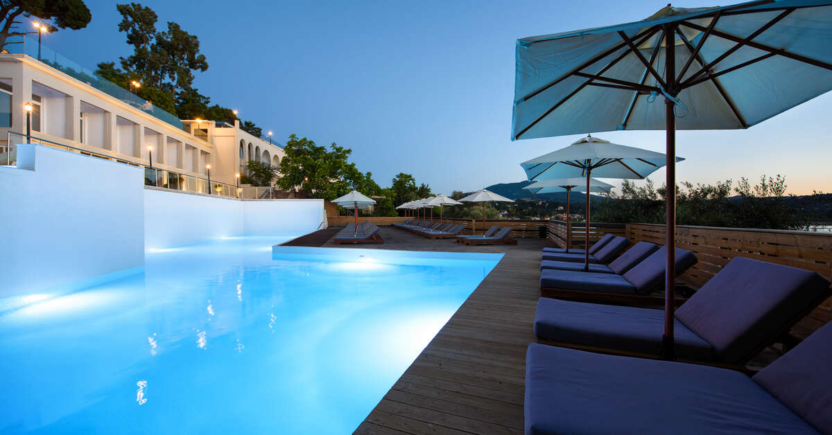 Ein Foto vom Pool im The Royal Grand Hotel
