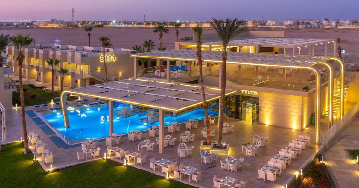 Een foto van het zwembad bij Beach Albatros Resort