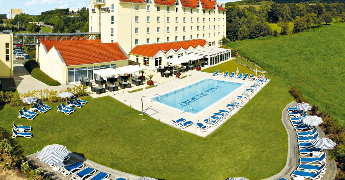 Een foto van het zwembad bij Fair Resort Spa